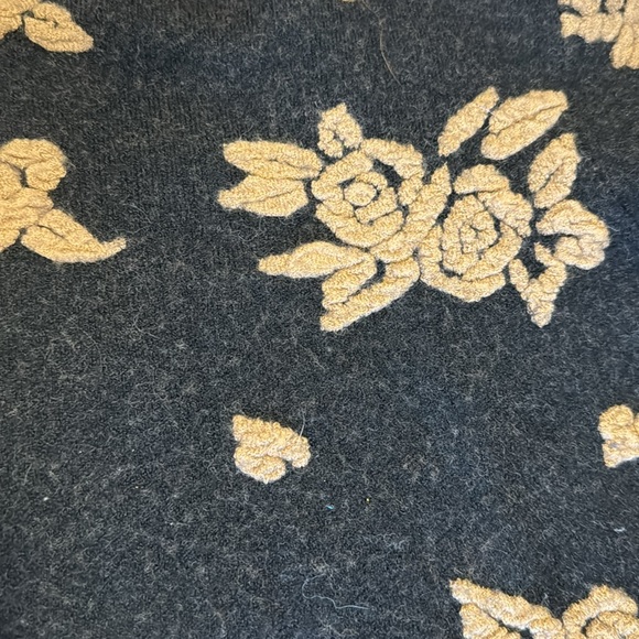 Beautiful thick wool sweater - Picture 5 of 6